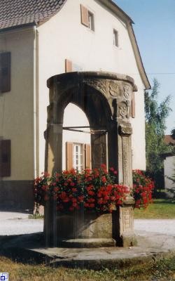Dorfbrunnen Wasserschloss Helmstadt